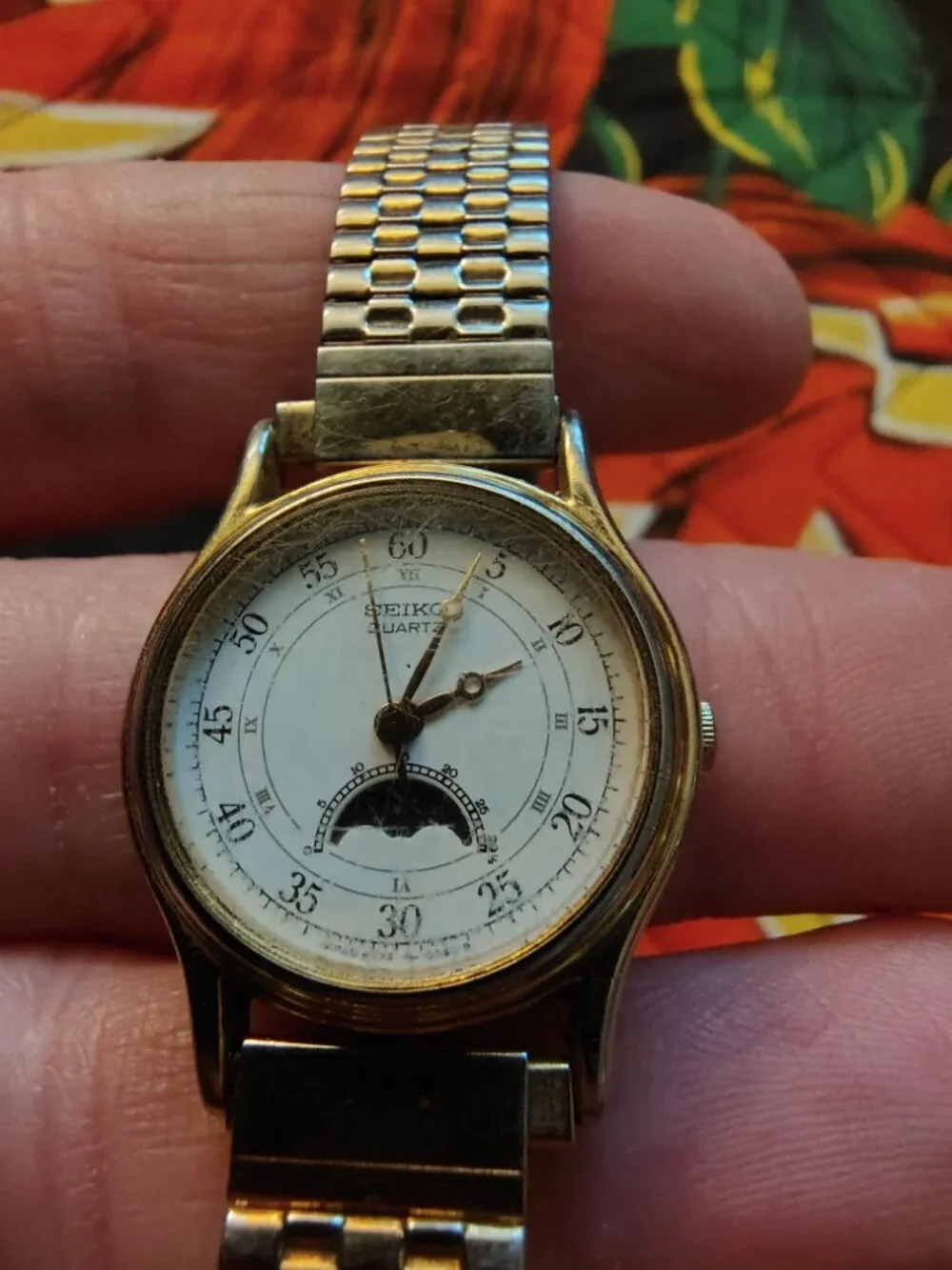 Seiko watch  glass needs polishing